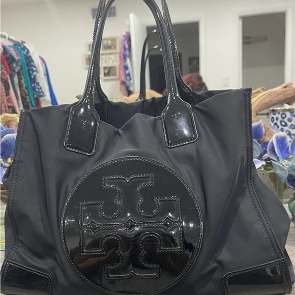 Tory Burch Authentic like New only Minimal Scratches in the bottom - Picture 1 of 6